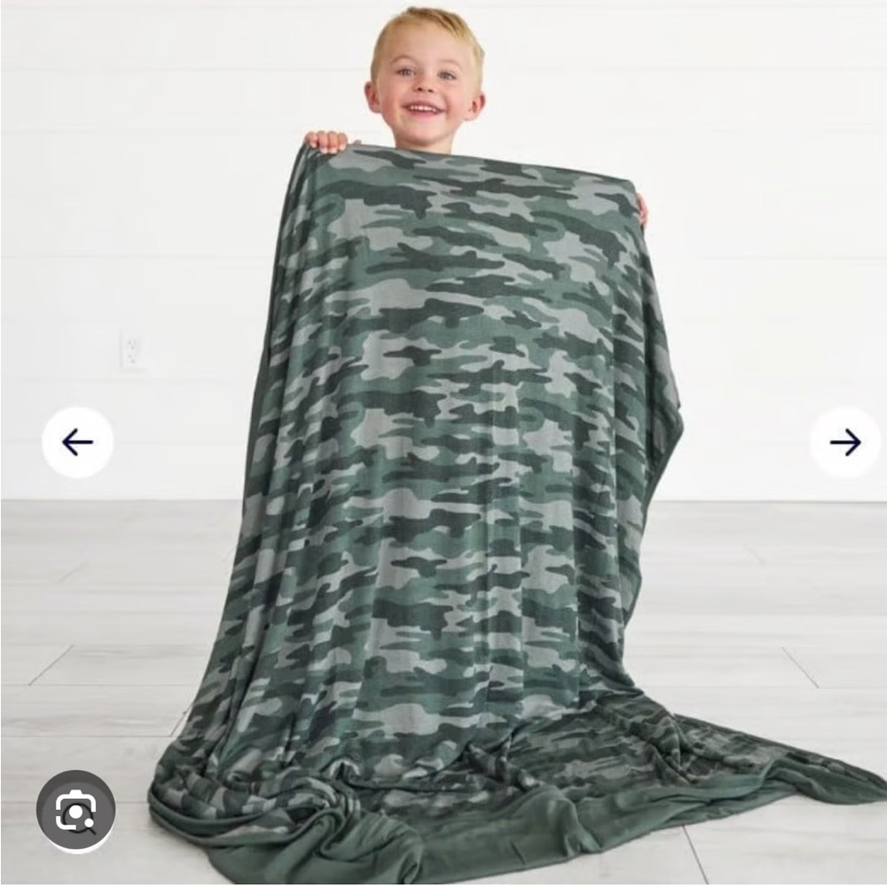 Little Sleepies Camouflage Blanket - Green and Gray BRAND NEW